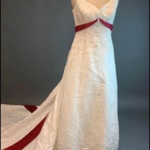 Wedding Gown 8/10
